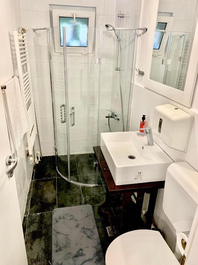 Perfect Place To Stay Self Check In-24H-Netflix-Wifi Resita Zewnętrze zdjęcie